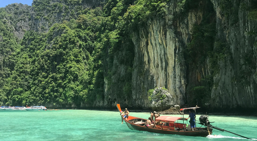 ชมพระอาทิตย์ขึ้นเกาะพีพี